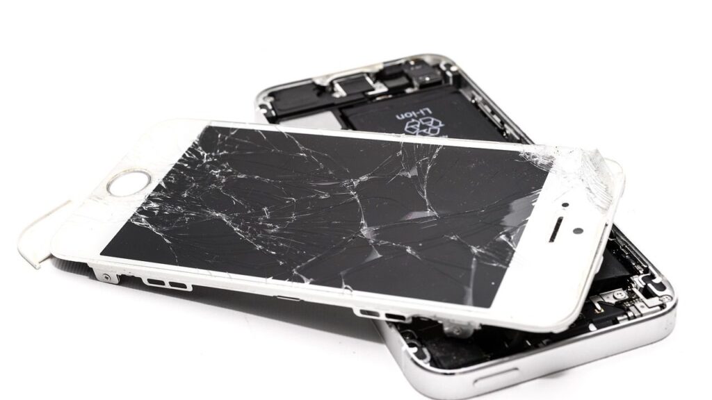 iPhone remontas Šiauliuose: telefono ekrano keitimas Taisykla7 filiale