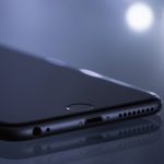 „Apple iPhone” tik su eSIM jau 2022?
