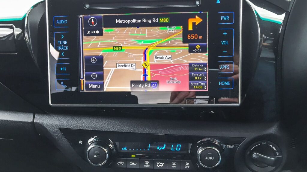 Navigacijos žemėlapių diskas ir SD kortelė automobiliui