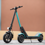 Kaip išsirinkti geriausią elektrinį paspirtuką pagal jūsų poreikius ir aplinką